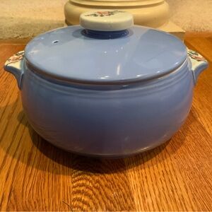 Halls Casserole Bowl Bean Pot Floral Blue with Lid Rose Parade Kitchenware #E063